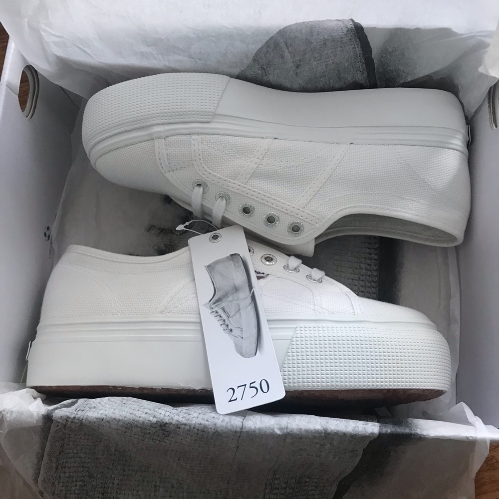 NWT SUPERGA PLATFORM WHITE